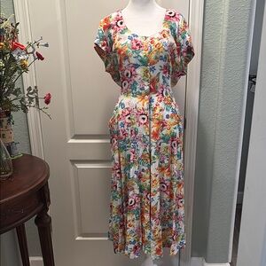 Floral Multicolor Dress size M/L in great condition